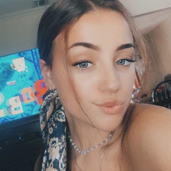livvcardonee